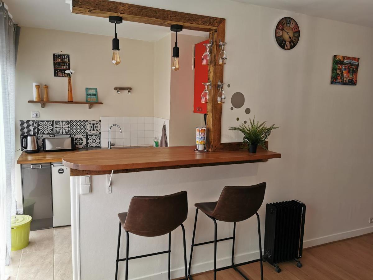Charmant Studio + Parking Leilighet Orléans Eksteriør bilde